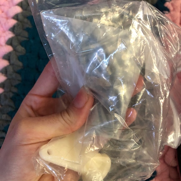 Mizuno new track and field cleats fits size 7 - Picture 11 of 11